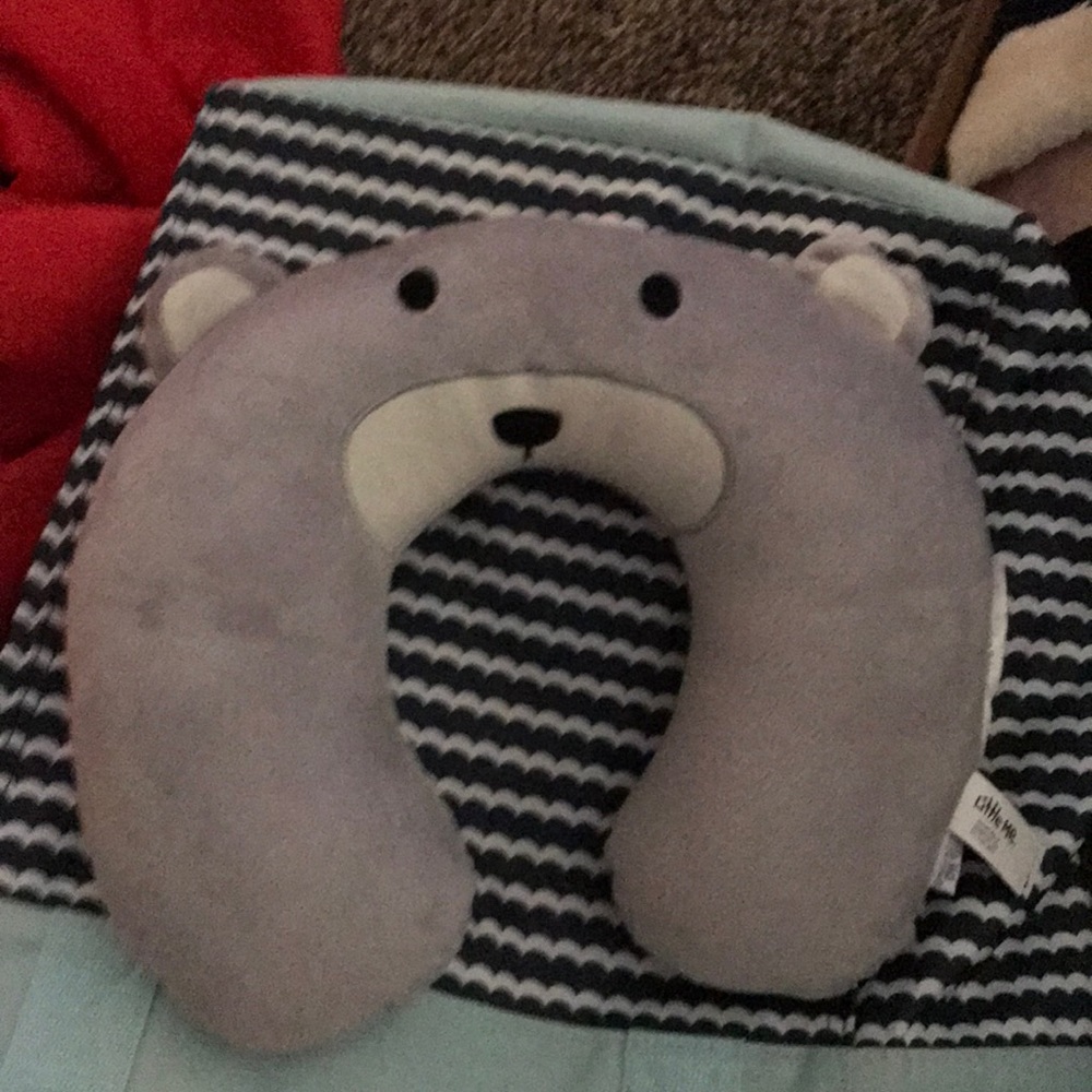 Neck support pillow (toddler)